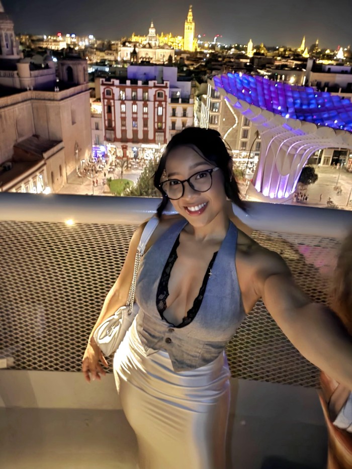 FUEGO EN PLAYA GANDIA TRAVIESA Y COMPLACIENTE