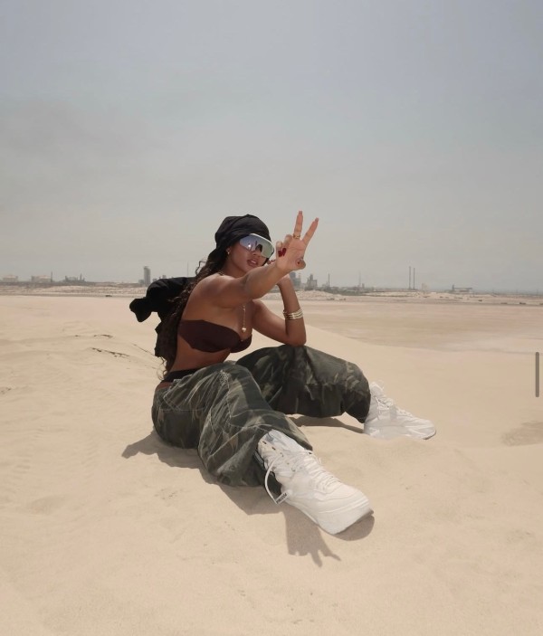 SOL  671133063 latina ARDIENTE en TORREVIEJA