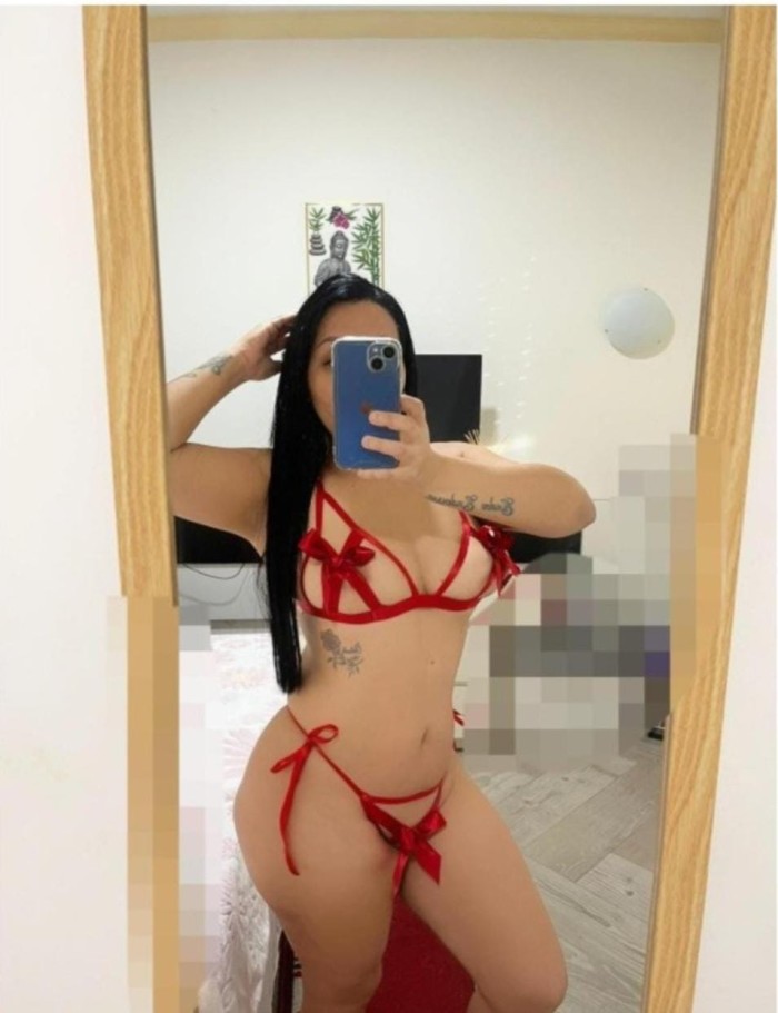 CATALINA VENEZOLANA CALIENTE Y VICIOSA EN MÓSTOLES