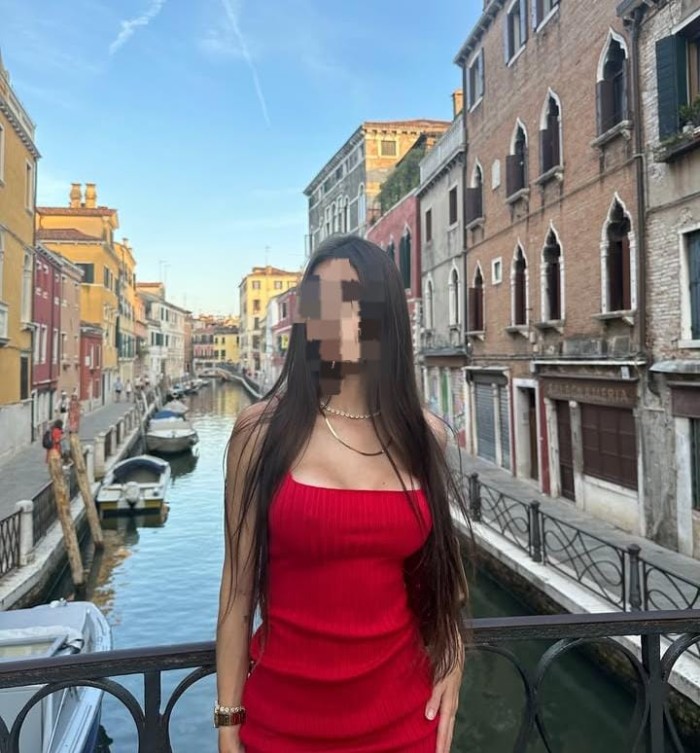 LARA NOVEDAD!! JOVENCITA CALIENTE EXóTICA FIESTERA CARIÑOSA EN SABADELL