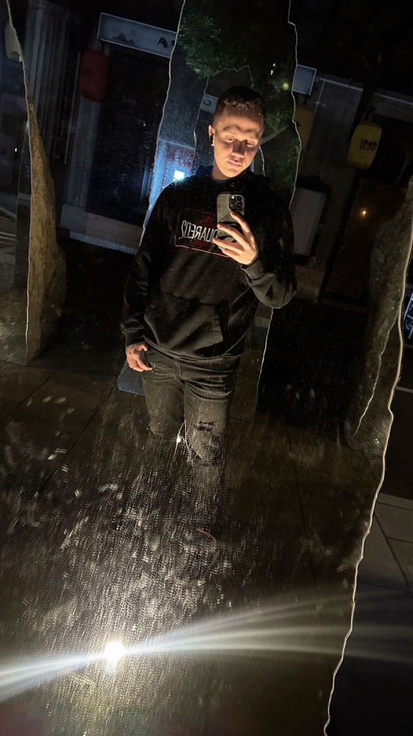 LATINO JOVEN RECIEN LLEGADO A TU CIUDAD MUY CACHONDOE IMPLICADO