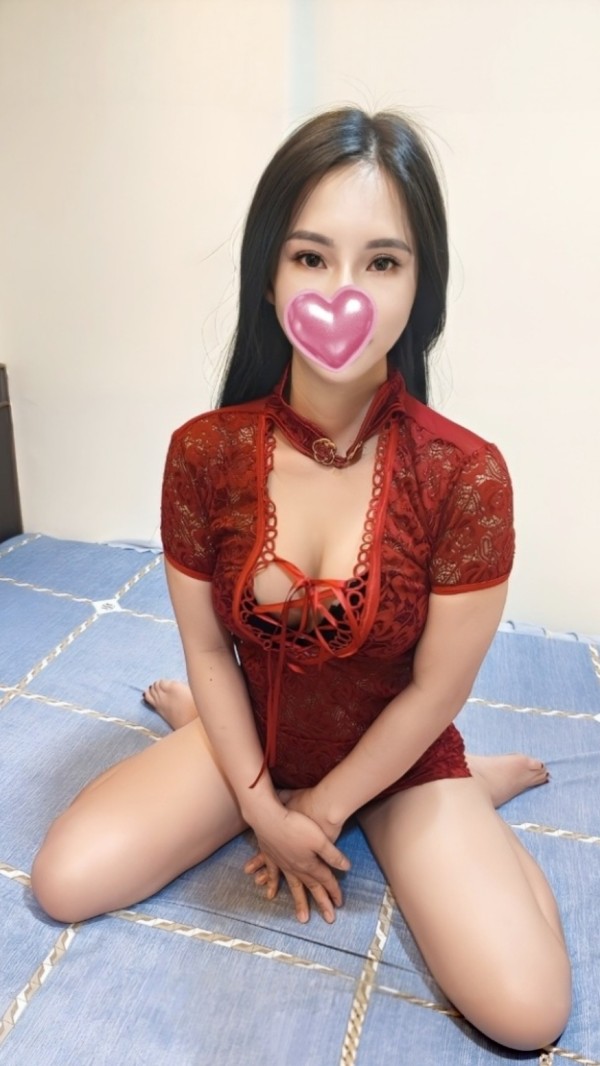 MUY ATRACTIVAS, CENTRO, 677135627