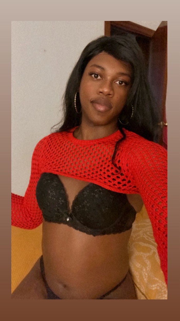 EN LA SAGRADA FAMILIA SEXO FIESTA A TOPE NOVEDAD