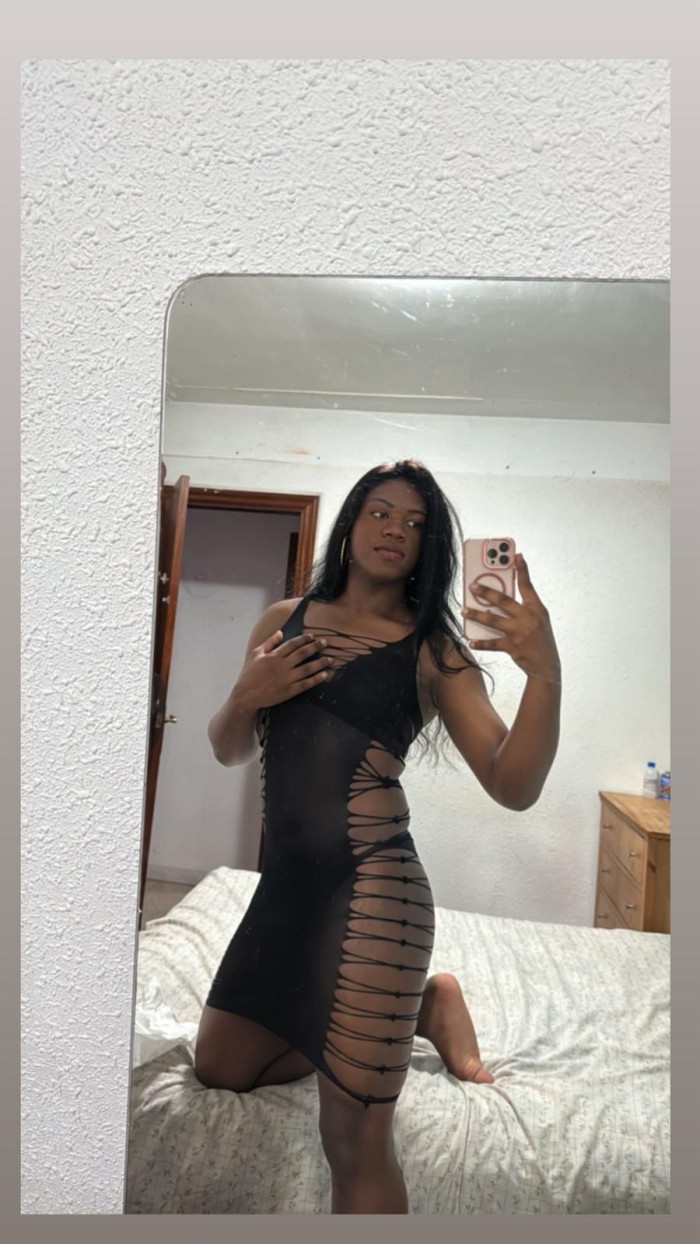 EN LA SAGRADA FAMILIA SEXO FIESTA A TOPE NOVEDAD