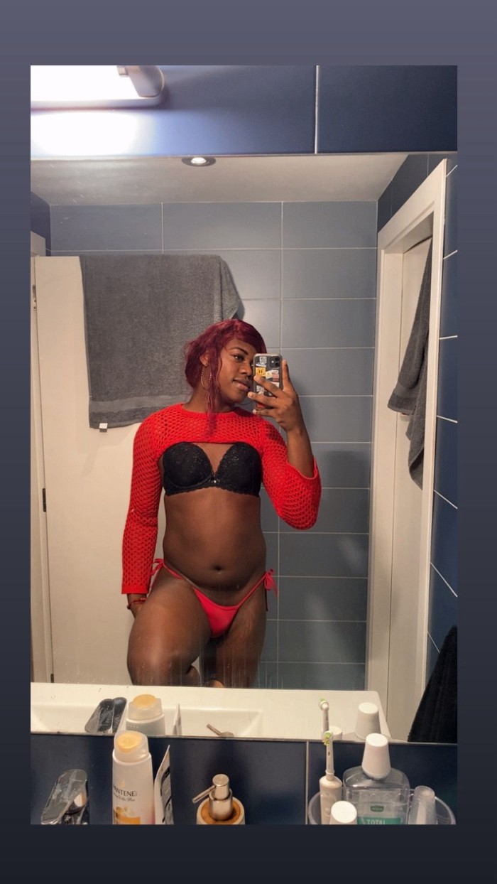 EN LA SAGRADA FAMILIA SEXO FIESTA A TOPE NOVEDAD