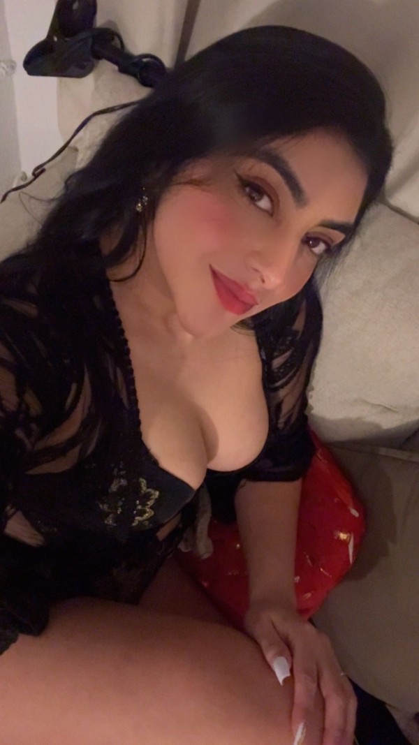 Nueva por la zona Soy ardiente con muchas ganas de que.vengas a mi