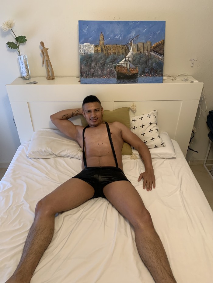 CHICO COLOMBIANO BIG DICK