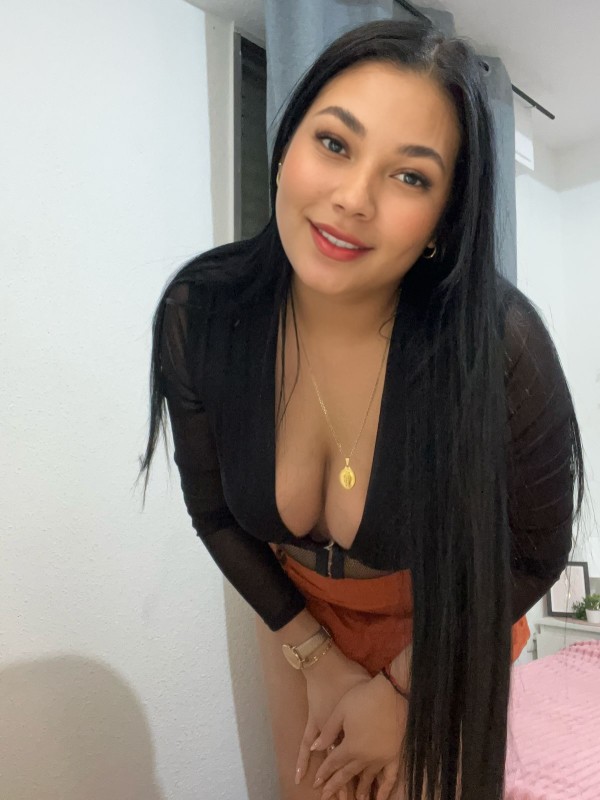 Soy experta chuparla me apasiona hacerlo soy la chica. De la foto