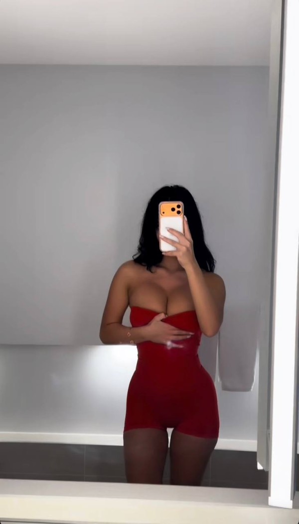 Only this week petite brunette in benalmadena