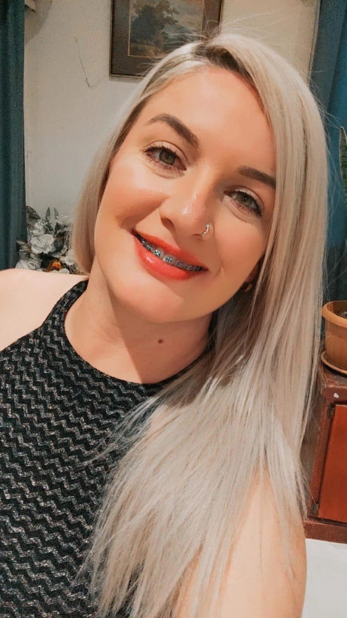 ZORRITA RUBIA CALIENTE VEN A DISFRUTAR 24/7