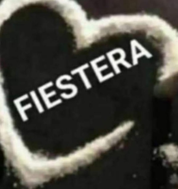 Fiestera hermosa Cubana 24 horas cañera mui caliente divertida ari
