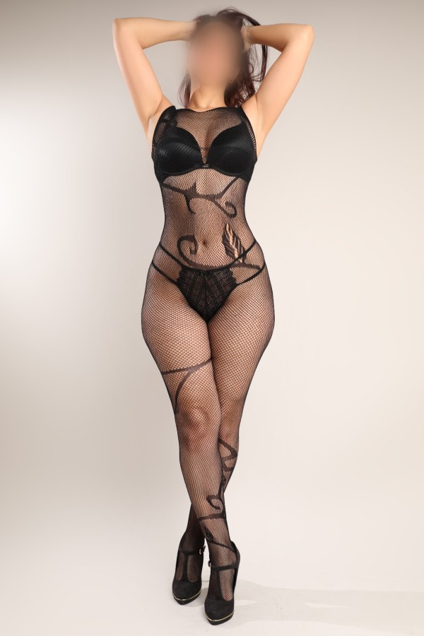 Nadia hermosa árabe implicada en la zona de Coslada