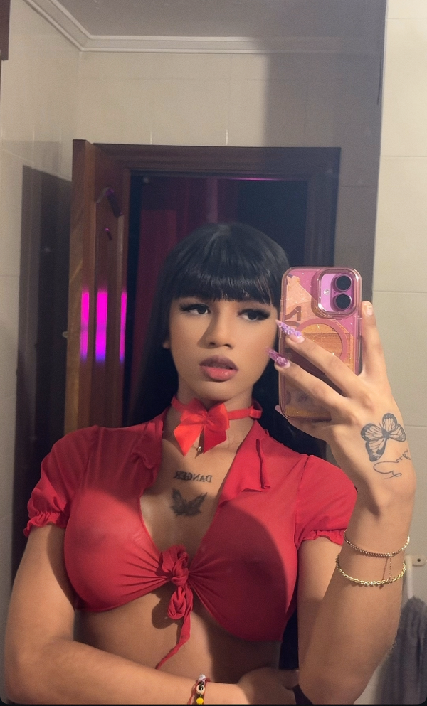 CACHONDA FIESTERA GUARRA CON GANAS DE MUCHO SEXO Y FIESTA EN TETUÁN