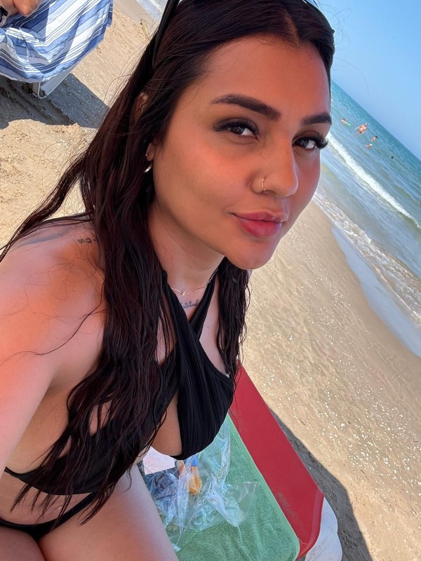 DELEITATE CON MIS DELICIOSAS MANOS,PERFECTAS PARA TI