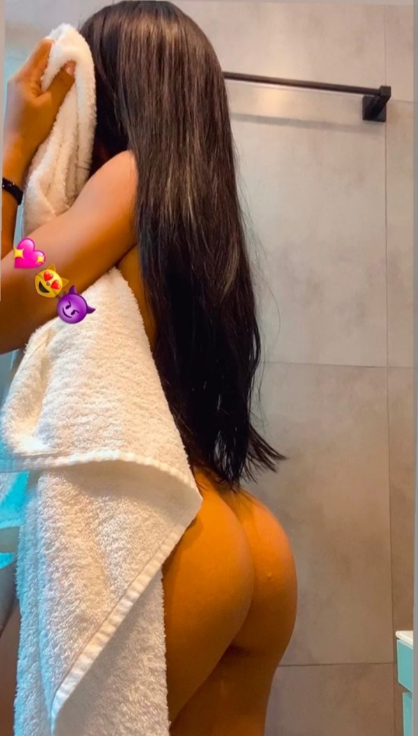 Novedad complaciente