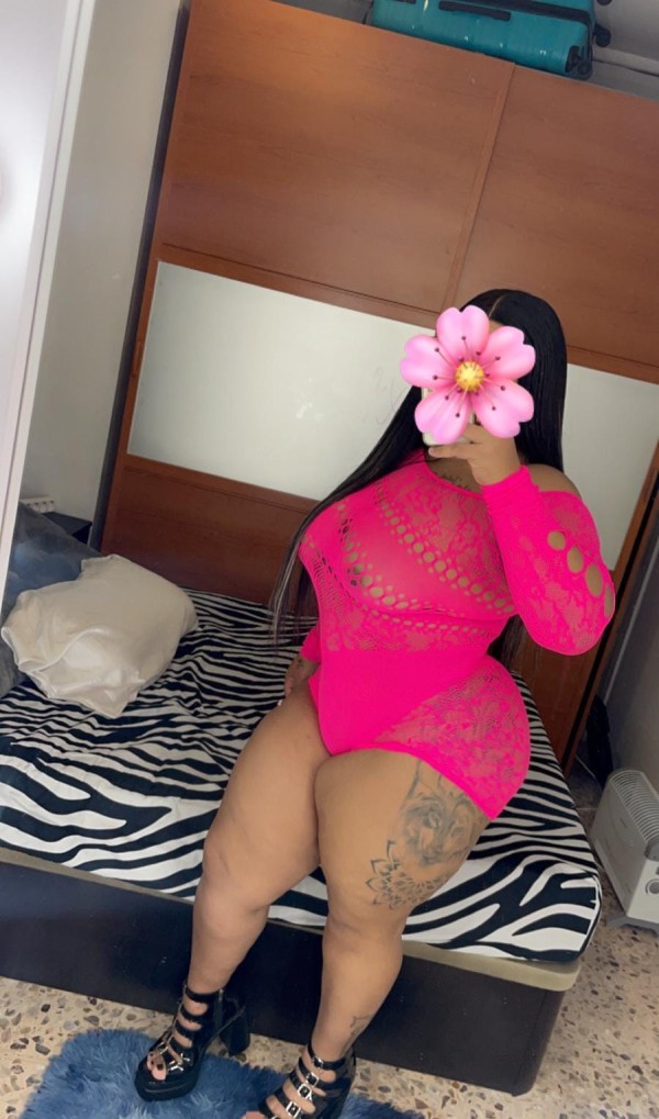 ASFIXIATE EN ESTE GRAN CULAZO MORENA FIESTERA JUGUETONA Y MORBOSA, CALIENTE