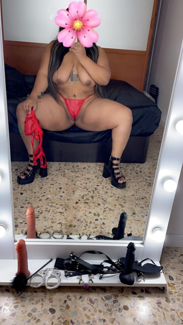 ASFIXIATE EN ESTE GRAN CULAZO MORENA FIESTERA JUGUETONA Y MORBOSA, CALIENTE