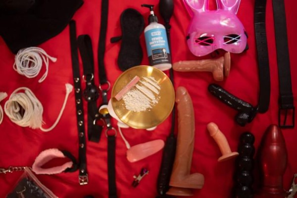 ASFIXIATE EN ESTE GRAN CULAZO MORENA FIESTERA JUGUETONA Y MORBOSA, CALIENTE