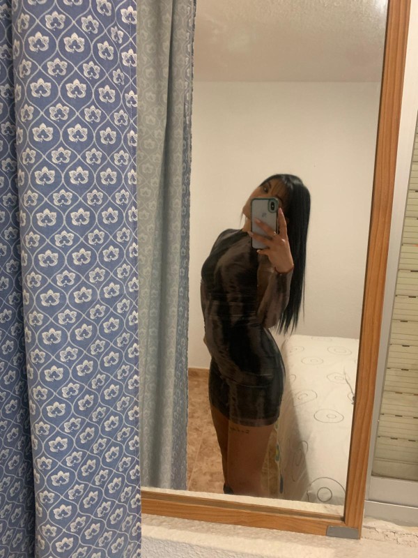 VALERIA, JOVENCITA LATINA GUAPÍSIMA DE 21 AÑOS