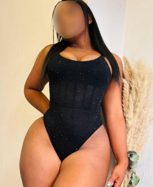 Ivana 27 años EXUBERANTE Y MUY FOGOSA..!!!