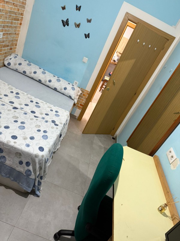 HABITACIONES EN ALQUILER