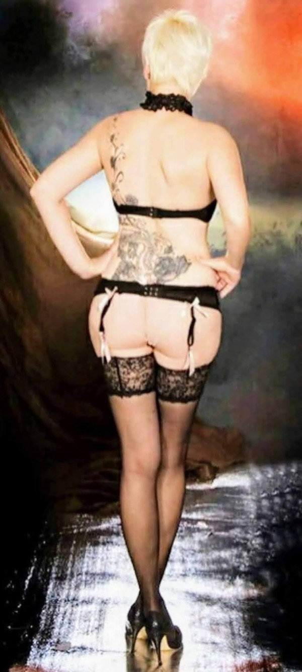 PIJA Y VICIOSA. RECIBO SÓLO RAZA BLANCA.!!!