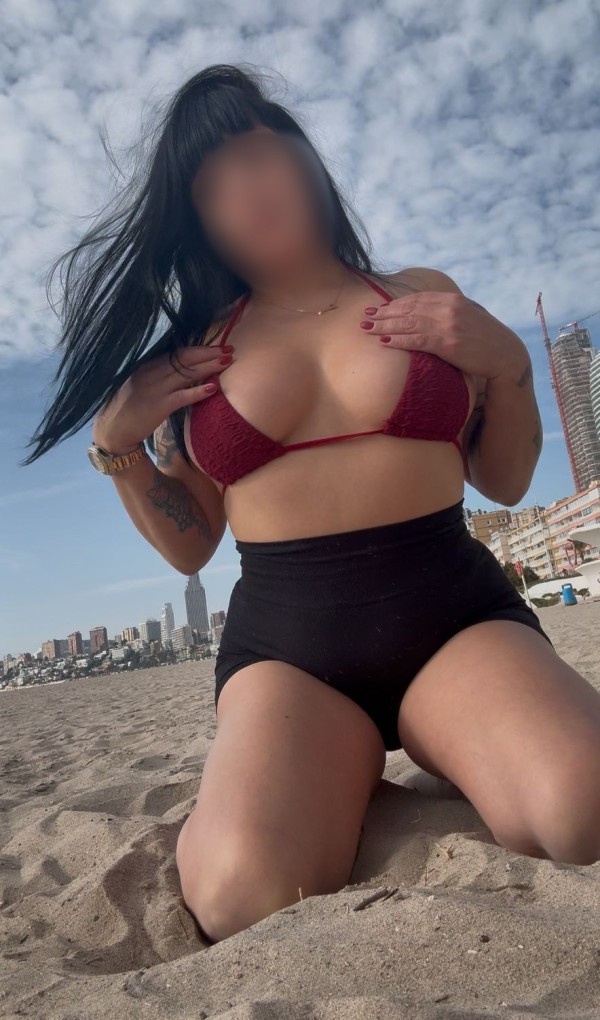 URUGUAYA SOFOSTICADA PARA CABALLEROS EXIGENTES