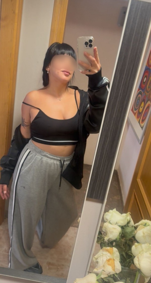 URUGUAYA SOFOSTICADA PARA CABALLEROS EXIGENTES