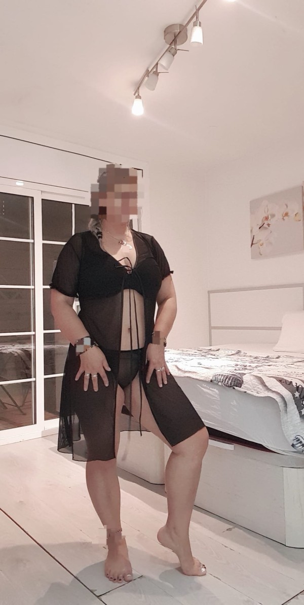 Bea primera vez en este mundo..masajista escort independiente en puerta de