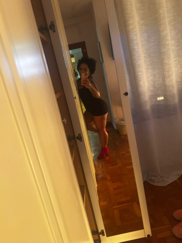 en tu ciudad la caramelo, vine a disfrutar a tope sin tabú !!