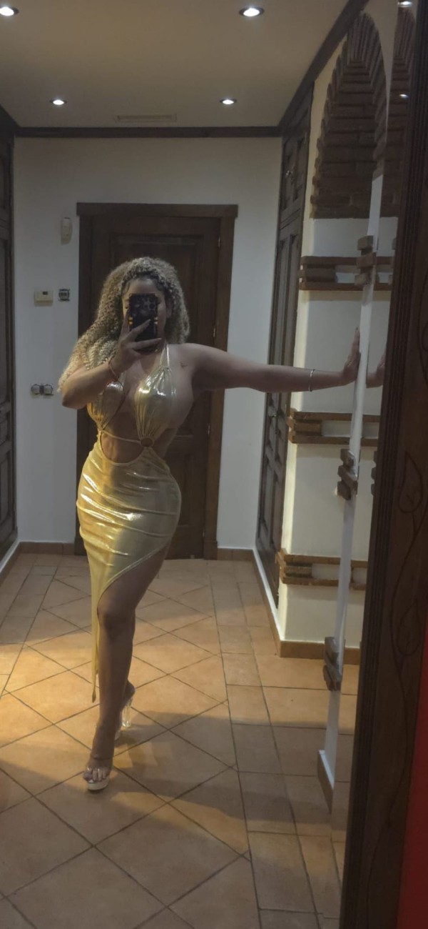 Primitas juguetonas, hermosas  y fiesteras unas putitas Golosas