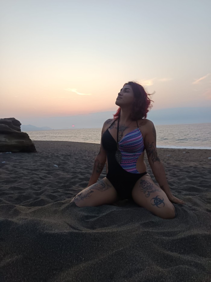 PELIRROJA TRANS COLOMBIANA 28 AÑOS PRIMERA VEZ