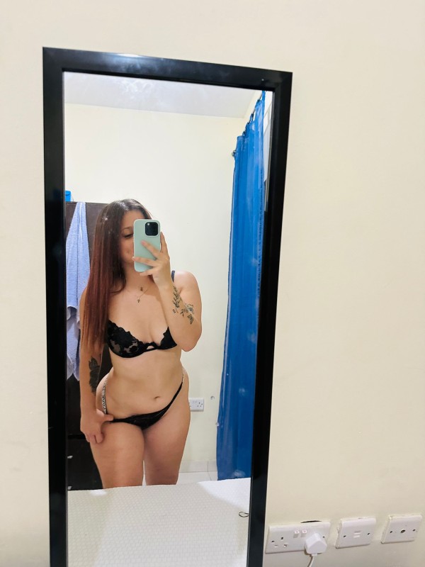 VALERIA. ¡QUIERO QUE ME FOLLES RICO HASTA NO PODER MÁS!