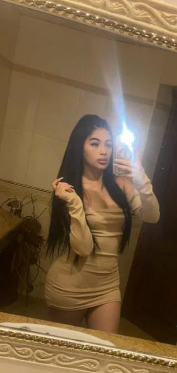 NOVEDAD JOVENCITA 21 AÑOS SOLO SALIDAS NO TENGO SITIO