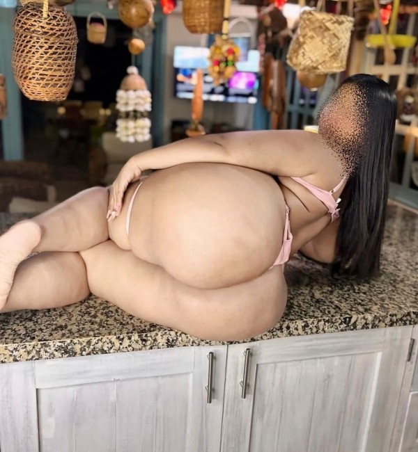 SEXY MASAJISTA CURVY 20 AÑITOS REALES INDEPENDIENTE SIIN PRISAS