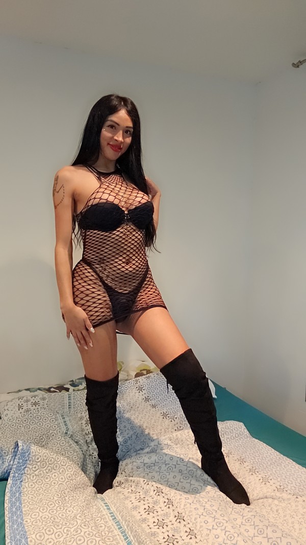 Bella trans en Madrid cachonda con ganas de sacarte tu leche