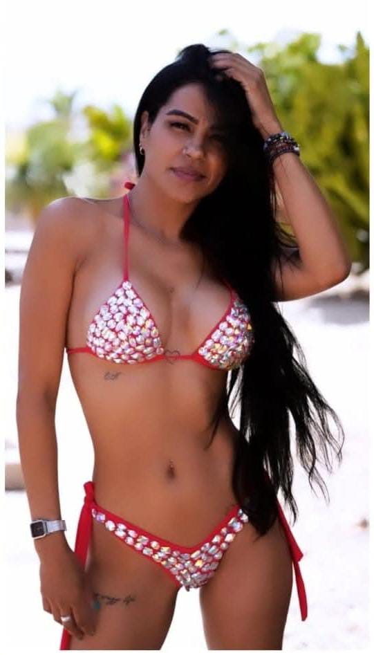 Zara, delgadita colombiana cachonda en ELCHE