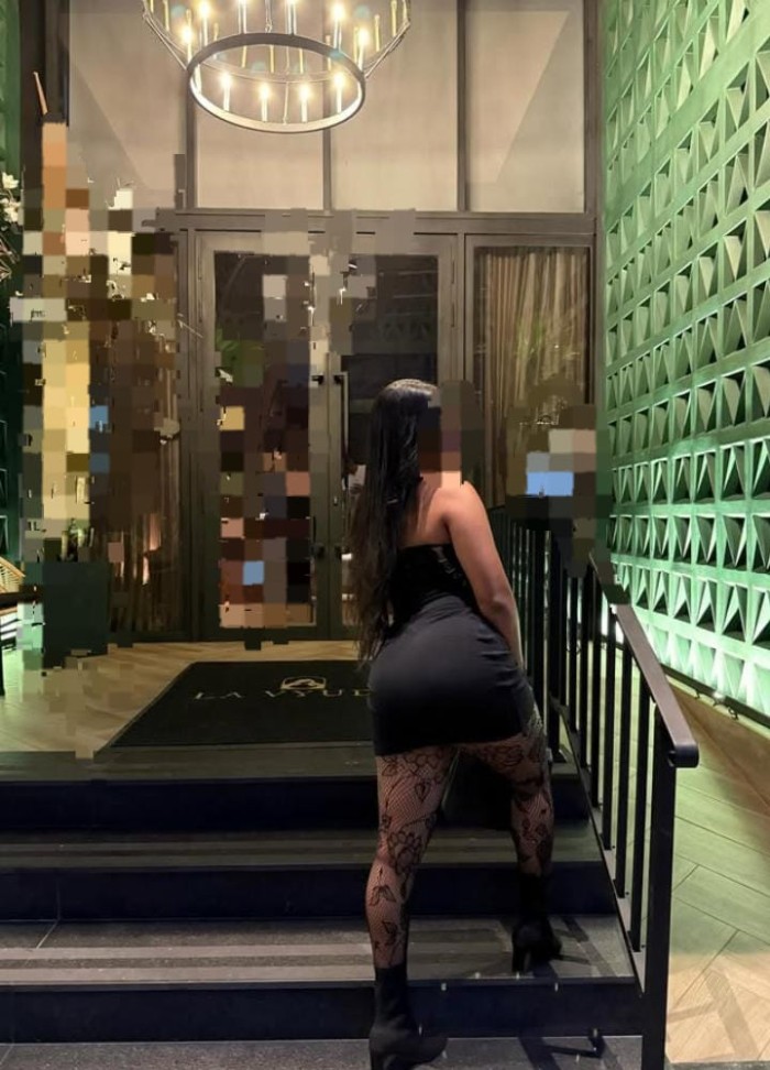 pareja se deja ver follando