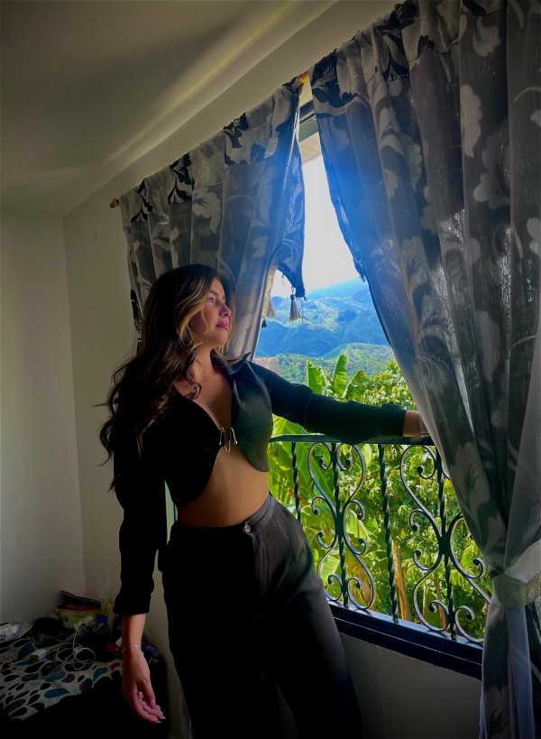 SABRINA, LINDA DULCE Y CARIÑOSA