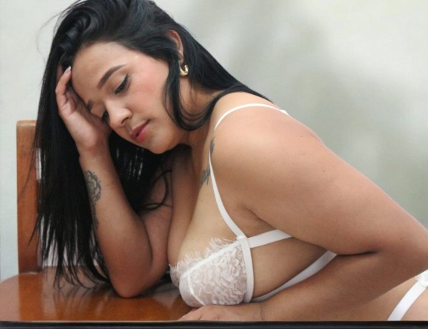 NOVEDAD HERMOSA MUJER, SERÉ MUY COMPLACIENTE, NO TE ARREPENTIRÁS