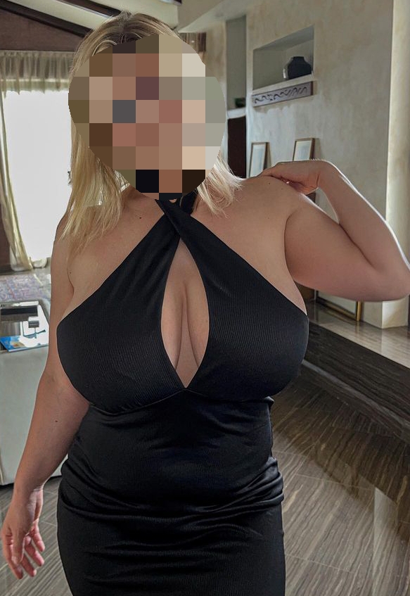 Rubia preciosa tetas XXl buenas curvas
