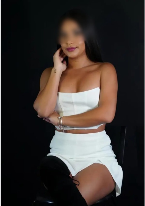 Chica súper divertida simpática y extrovertida