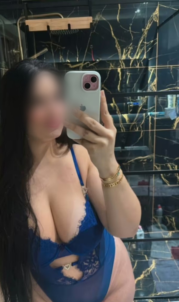 Sofía jovencita juguetona y multiorgasmica