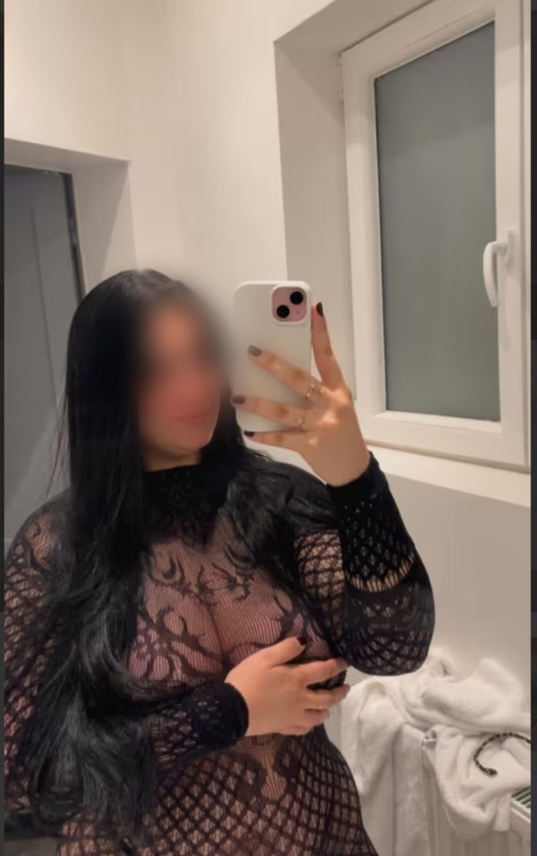 Sofía jovencita juguetona y multiorgasmica