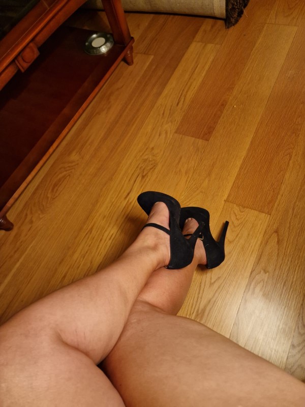 Madurita sexy de T grandes y C peludo videollamada