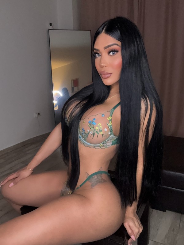 Trans sexy Diosa del Deseo y de la fiesta 24 cm reales