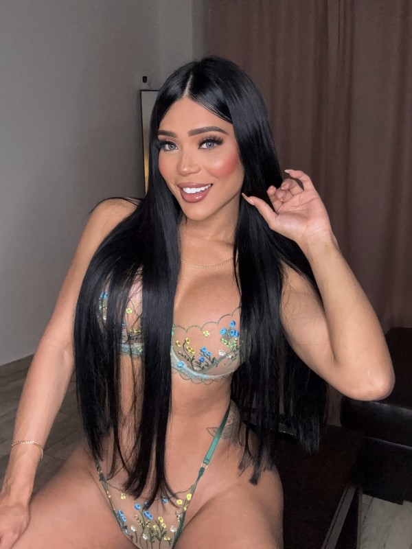 Trans sexy Diosa del Deseo y de la fiesta 24 cm reales