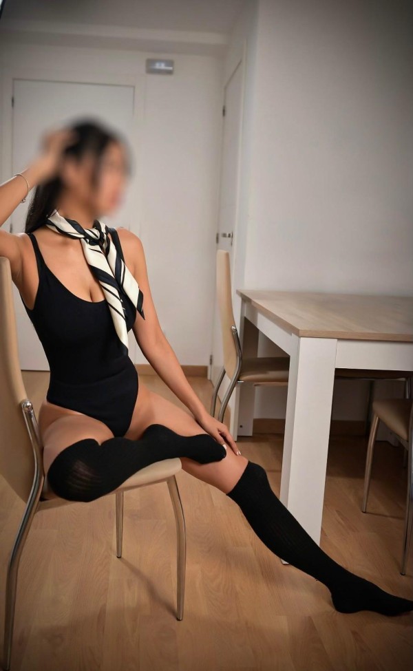 latin scort girls a Champagne and Girls