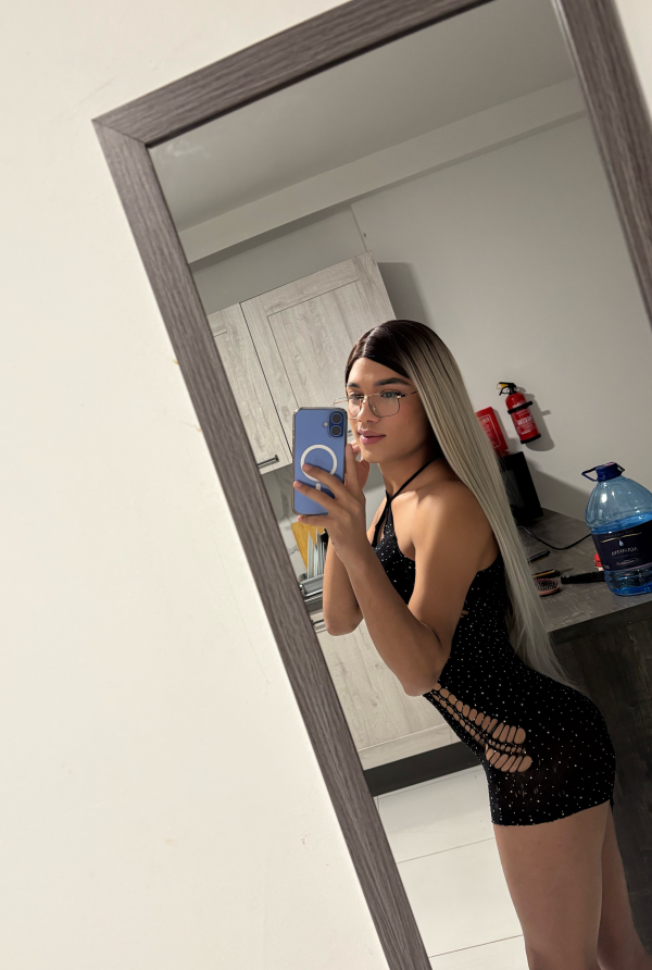 NOVEDAD POLLITA 20 AÑOS FIESTERA 24h