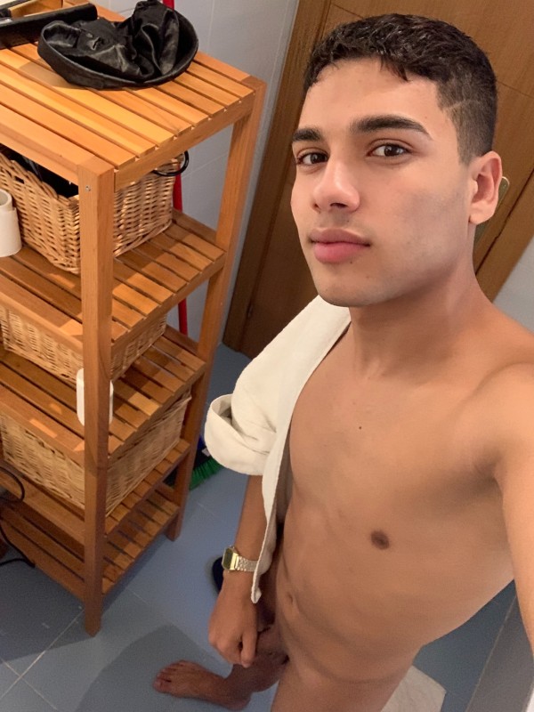 ARON 20 AÑOS VERSÁTIL DE PASÓ POR TU CIUDAD